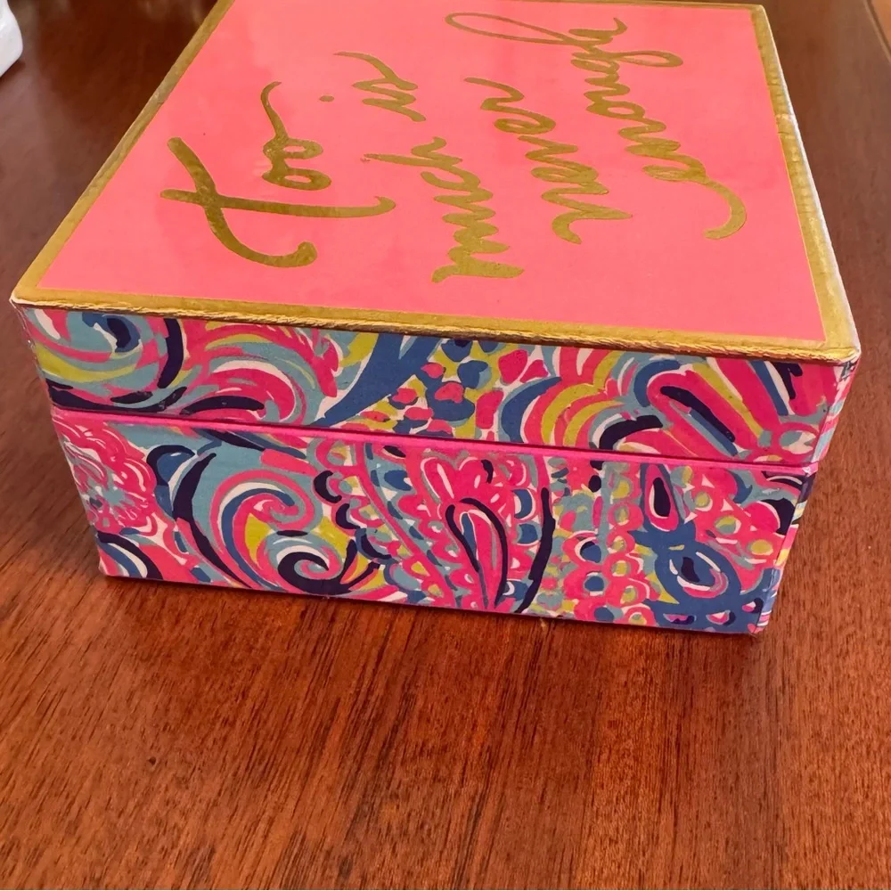 NWT Lilly Pulitzer Psychedelic Sunshine Jewelry Trinket Box Collectible